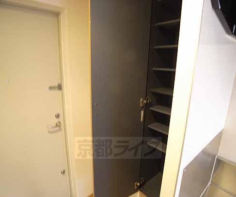 玄関　大きなシューズボックスです。