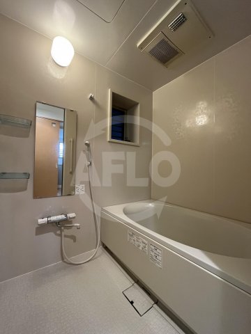 バス・シャワールーム　プラチナム北堀江　バスルーム