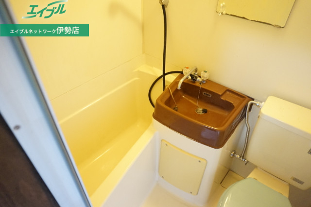 バス・シャワールーム　同型参考写真