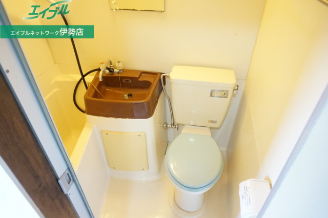 トイレ　同型参考写真