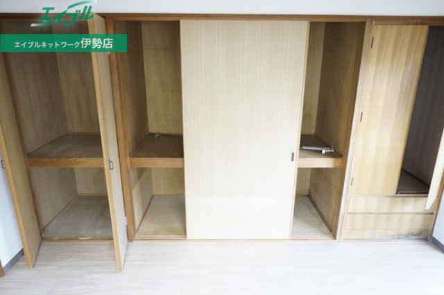 収納　同型参考写真