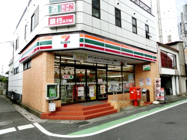 コンビニ　セブンイレブン草加氷川中央店（コンビニ）まで261m