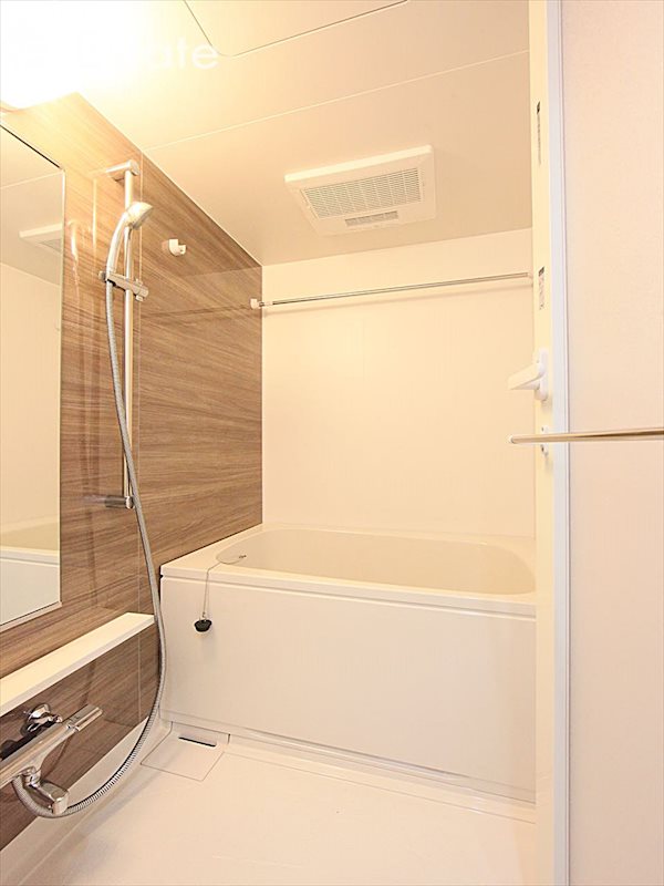 バス・シャワールーム　バスルーム