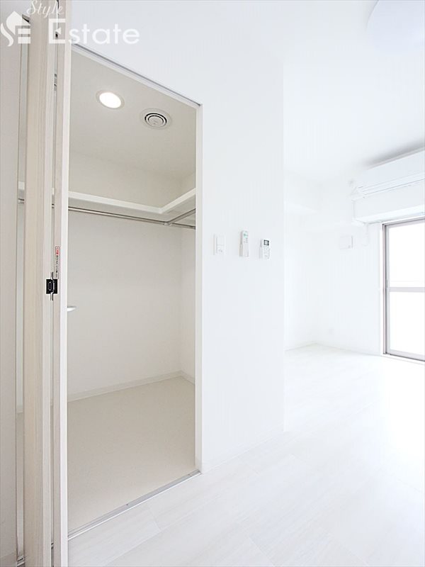 収納　ウォークインクローゼット