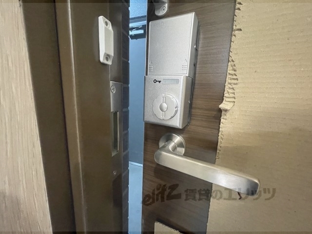 玄関　電子錠