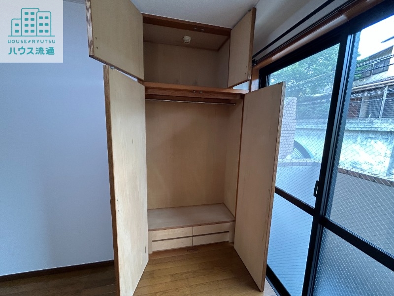 収納　写真は別号室です。