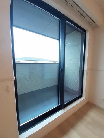 バルコニー　暖かな日差しのふりそそぐバルコニー