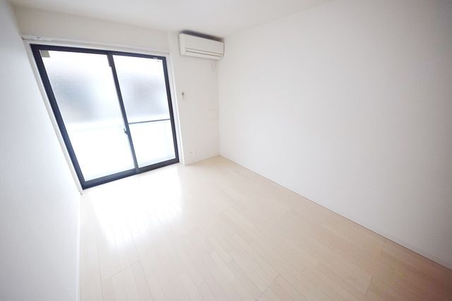 居室・リビング　★南東向きフローリング★