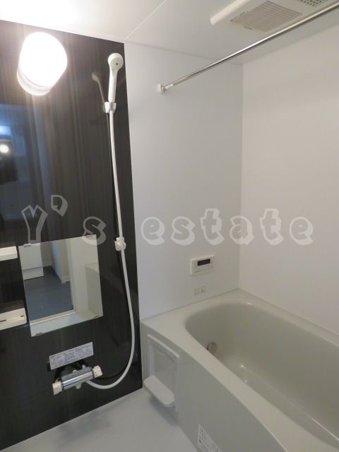 バス・シャワールーム　この写真の反転タイプです。