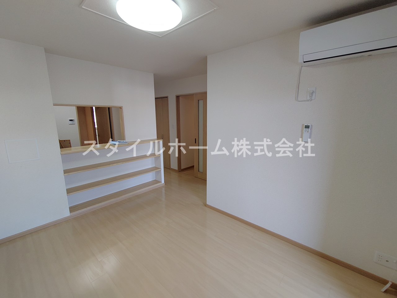 居室・リビング　別部屋写真です。