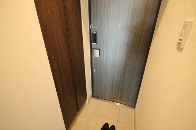 玄関　※別部屋参考写真となります