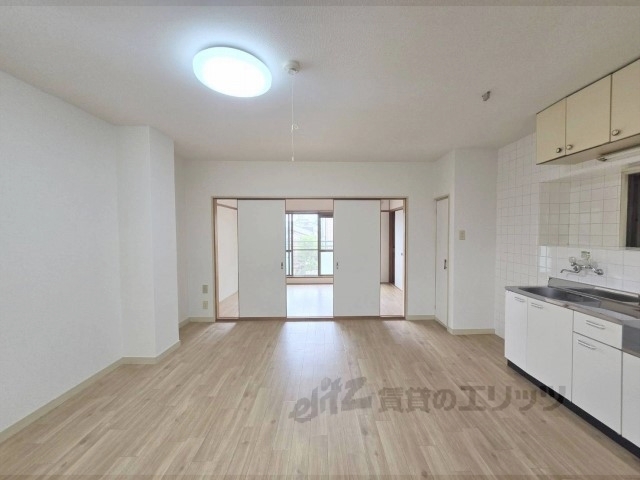 居室・リビング　リビング