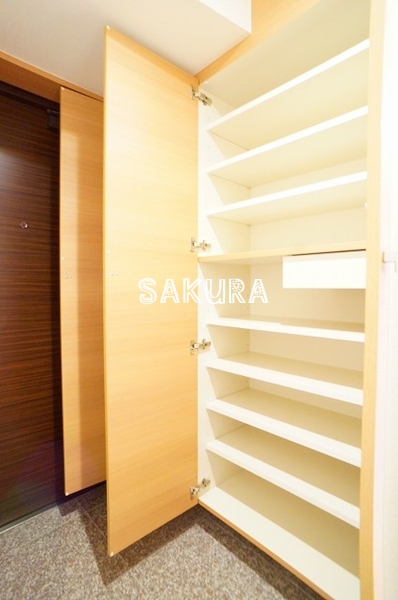 玄関　大容量のシューズボックス♪