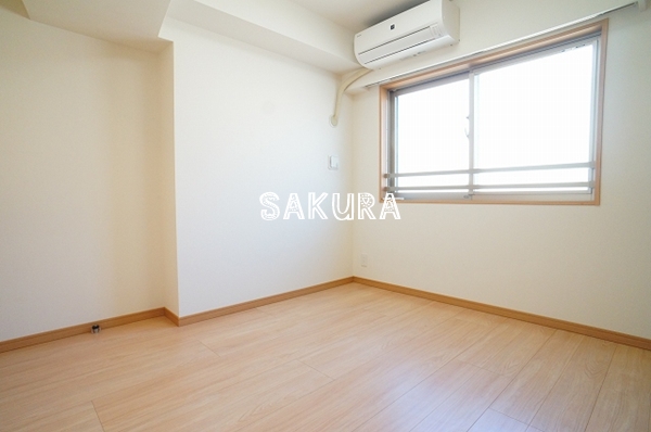 その他設備　室内エアコン付き♪