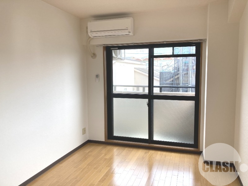 居室・リビング　明るいお部屋です♪