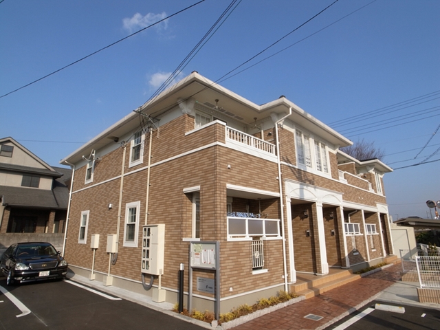 建物外観　レンガ造りの様な外観！部屋も広いので、新婚さんでもいらっしゃ