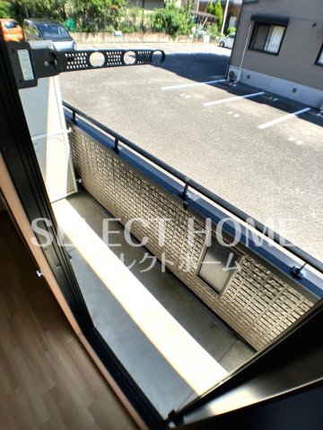 バルコニー　暖かな日差しのふりそそぐバルコニー