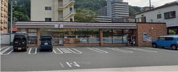 コンビニ　セブンイレブン湯河原宮上店（コンビニ）まで268m