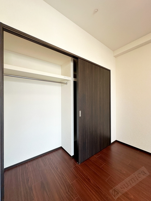 収納　同施工写真です　階数により内装色が異なります