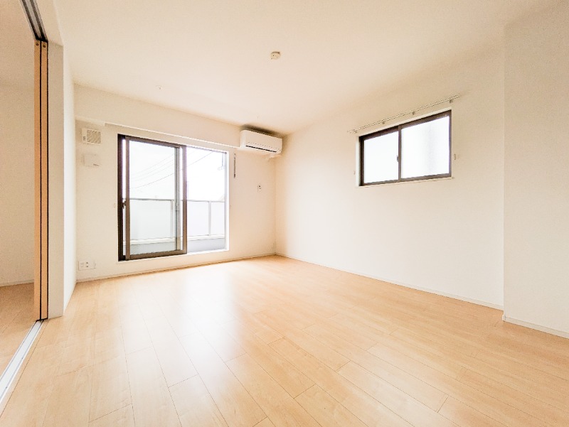 居室・リビング　図面と現状に相違がある場合には現状を優先