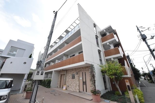 建物外観　★駅徒歩圏内★