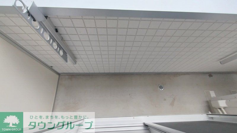 バルコニー　駐車場