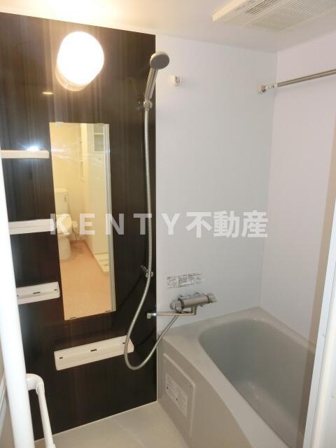 バス・シャワールーム　ゆったり過ごせるお風呂です