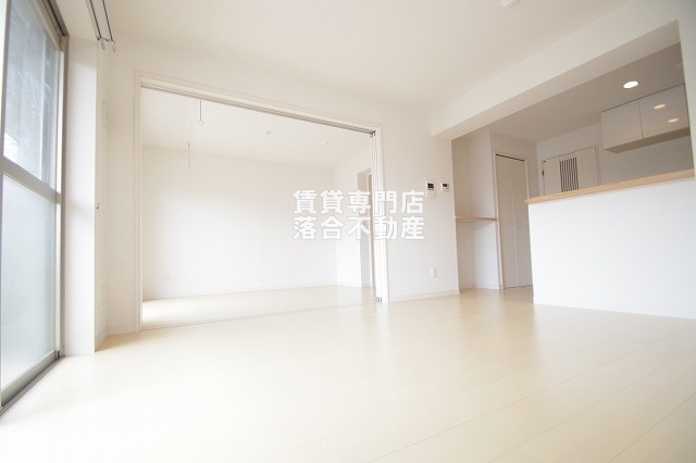 居室・リビング　明るい広々としたリビング♪