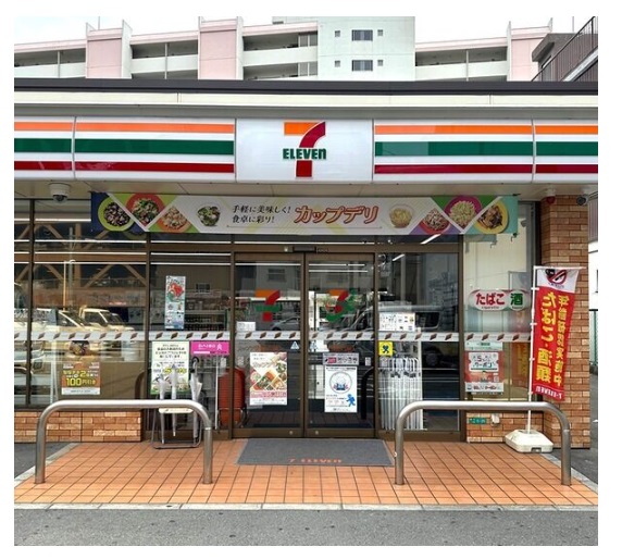 コンビニ　セブンイレブン 大阪桜川2丁目店（コンビニ）まで371m