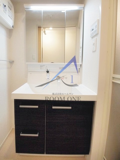 洗面設備　洗面台です。