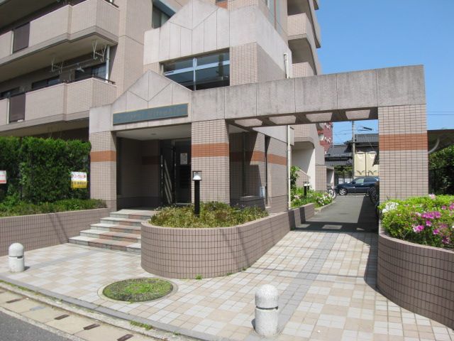 エントランス　建物外観