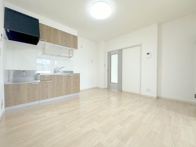 居室・リビング　キッチン新設予定♪