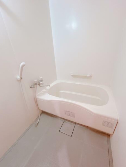 バス・シャワールーム　※写真は他号室です。