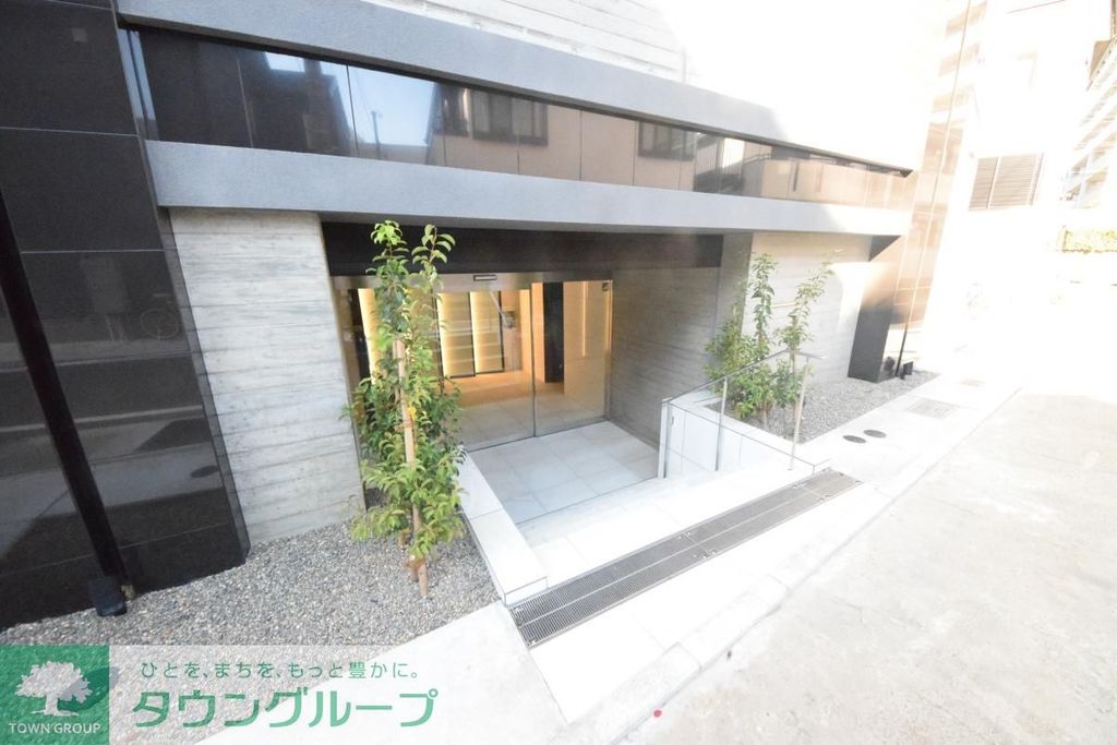 エントランス　庭