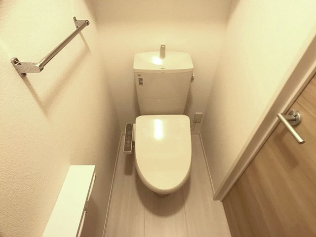 トイレ　落ち着いたトイレです