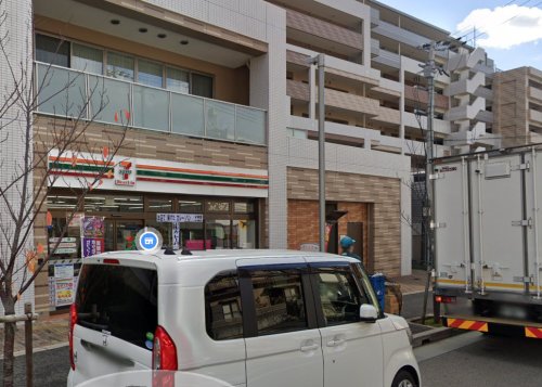 コンビニ　セブンイレブン ハートイン灘北通り6丁目店（コンビニ）まで409m