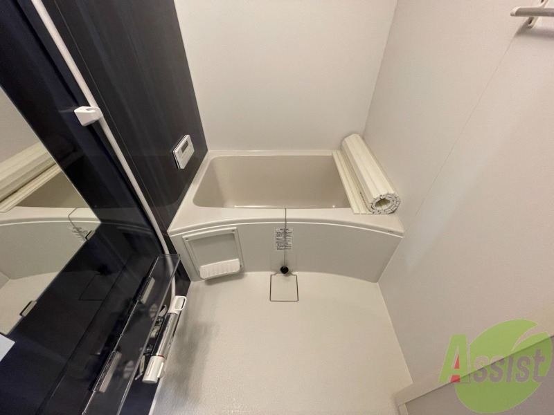 バス・シャワールーム　１人暮らしにはピッタリのサイズ感ですね！