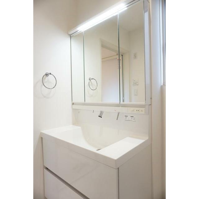 洗面設備　洗髪洗面化粧台