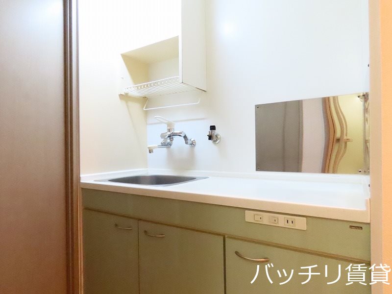 キッチン　同型タイプの為現状を優先致します。