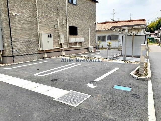 駐車場　駐車場