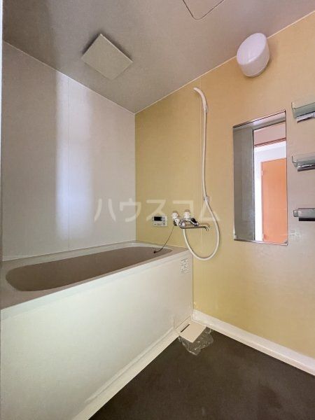 ブロードタウン神野 E棟の風呂写真