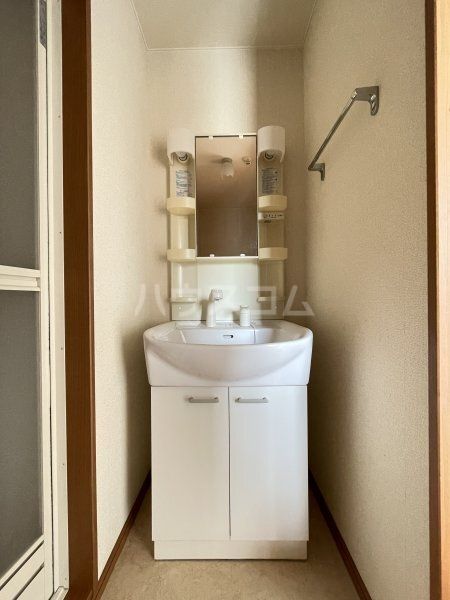 ブロードタウン神野 E棟の内装写真