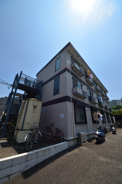 建物外観　★緑の多い、住みよいエリアに建つシングル物件★