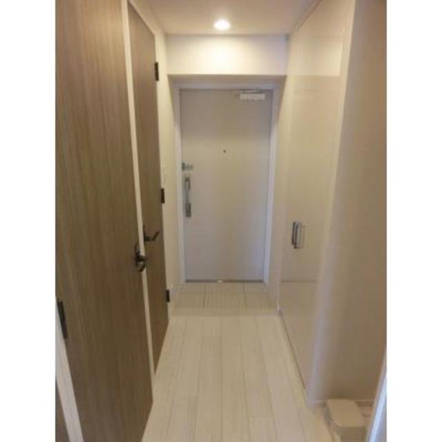 玄関　※写真は同タイプ住戸です。