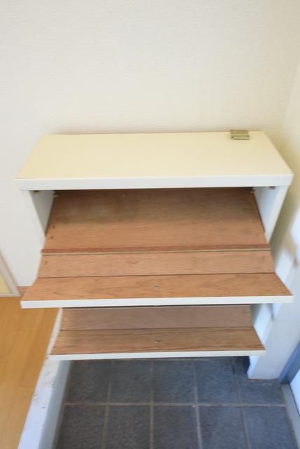その他　♪鍵置場に程よい高さのシューズＢＯＸ付き♪