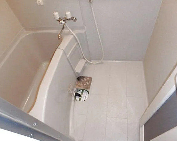 バス・シャワールーム　別部屋の画像を使用しております。