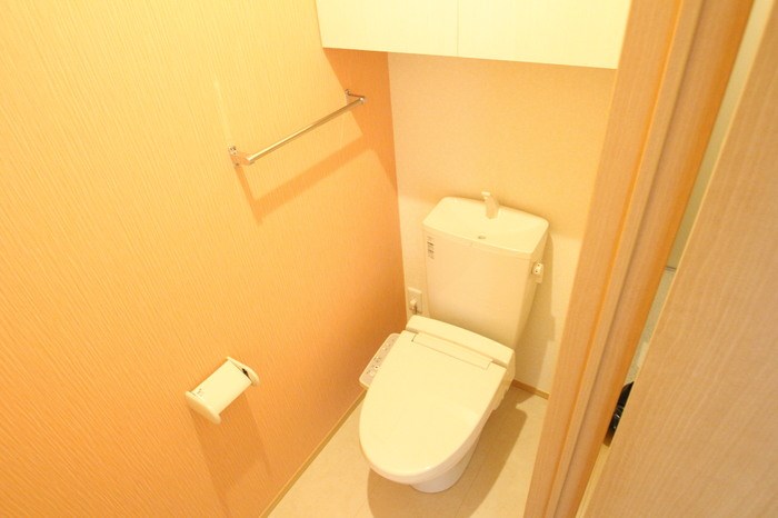 トイレ　トイレは快適な温水洗浄便座