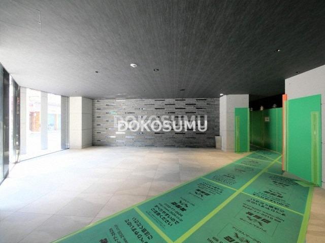 エントランス　オンからオフへ。心地よい静寂へといざなうエントランス。