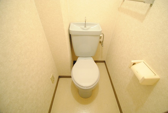 トイレ　同タイプ　類似写真