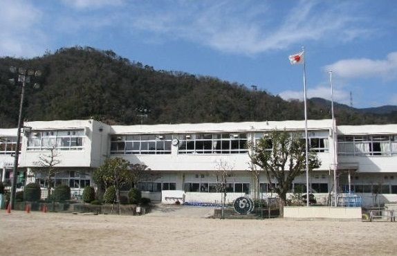 小学校　大林小学校（小学校）まで1300m